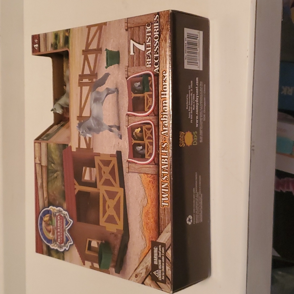 Toy - Picture 2 of 5